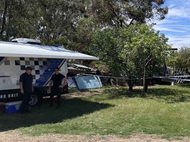 A multi-day search by Mildura police at a rundown Pumps Rd address in Red Cliffs uncovered a cache of guns and ammo. Picture: Stuart Kavanagh