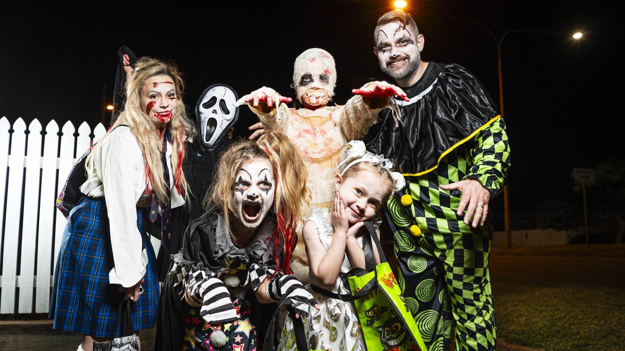 GALLERY: All the spooktacular costumes of Halloween in the city