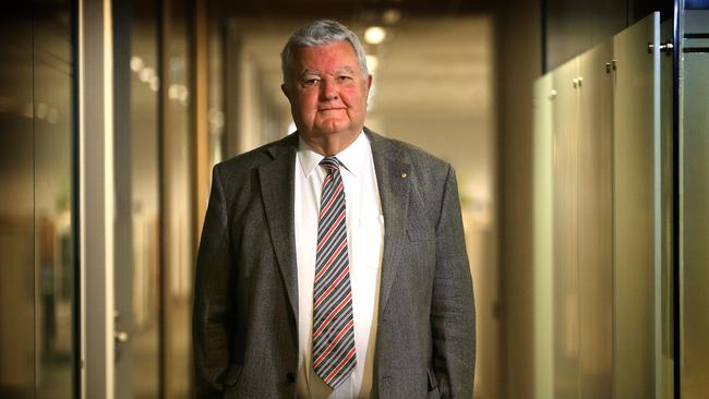 Stark choice ... Australia's Chief Scientist Professor Ian Chubb wants an innovation strategy at the centre of government policy. Picture: News Corp Australia