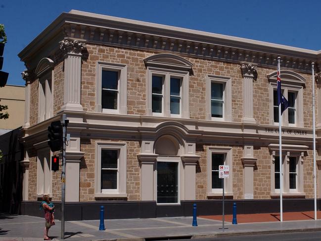 NEWS VARIOUS COUNCIL CHAMBERS AROUND ADELAIDE. CITY OF UNLEY.