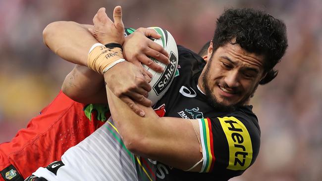 Corey Harawira-Naera on the charge for the Panthers.