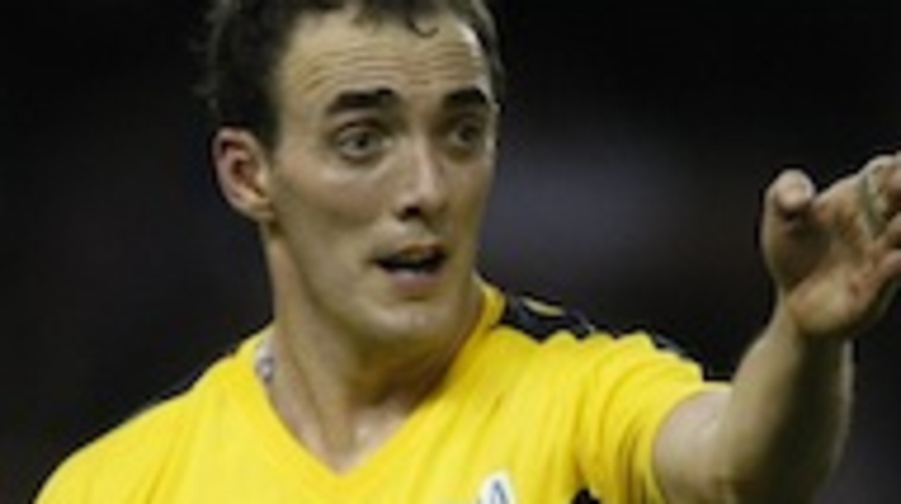 ‘I’m so sorry’: Bombshell email exposes ex-AFL umpire