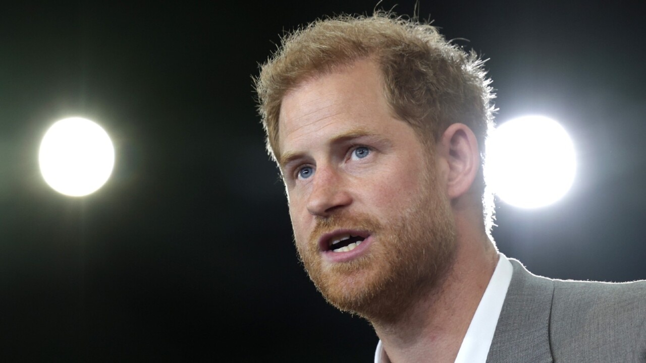 Prince Harry Attends Aviation Awards Ceremony in Beverly Hills
