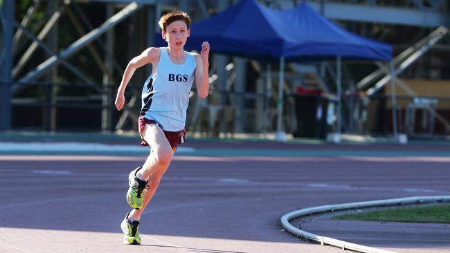 Queensland teenager Jacob Bragg sets world marathon record | news.com ...