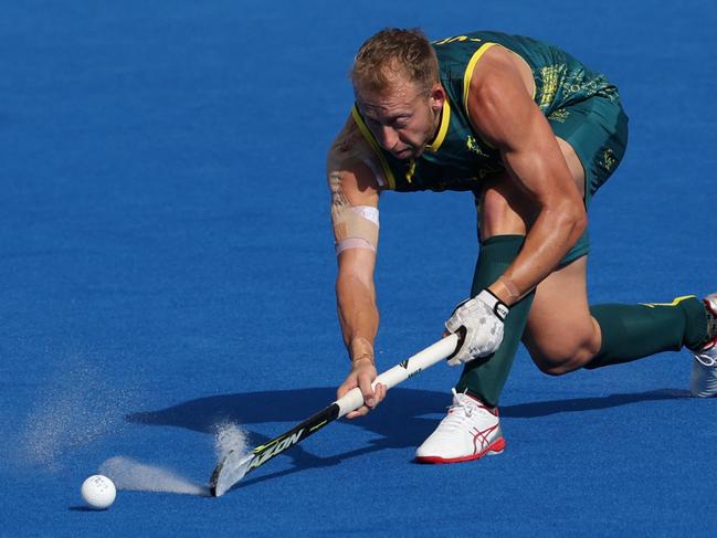 Corey Weyer passes in the men's quarter-final which Australia lost 2-0. Picture: Ahmad Gharable / AFP