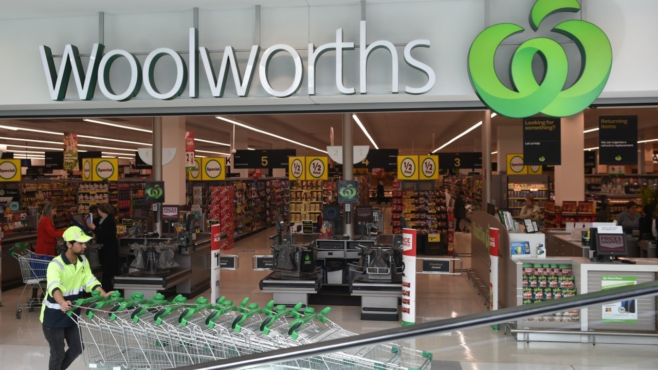 Woolworths cops criticism as it puts national flag back on shelves for