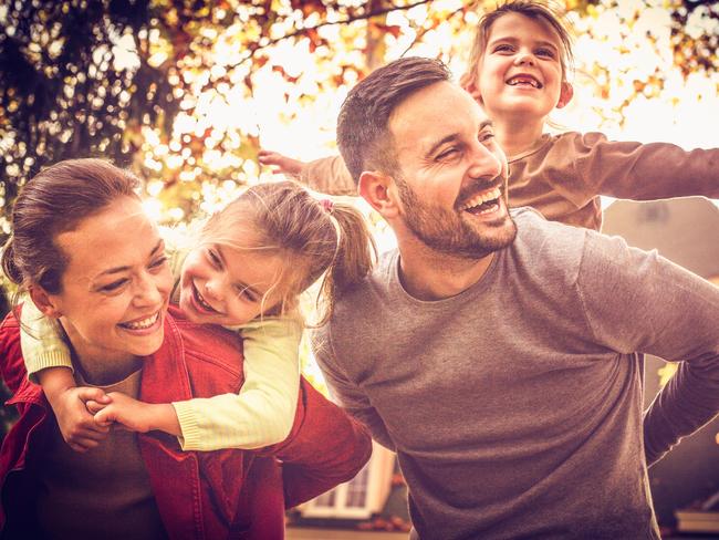 Dr Justin Coulson says rather than setting goals for more family time, people should change their habits instead. 