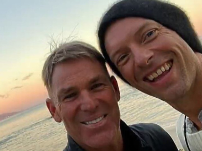 Chris Martin and Shane Warne. Picture: YouTube