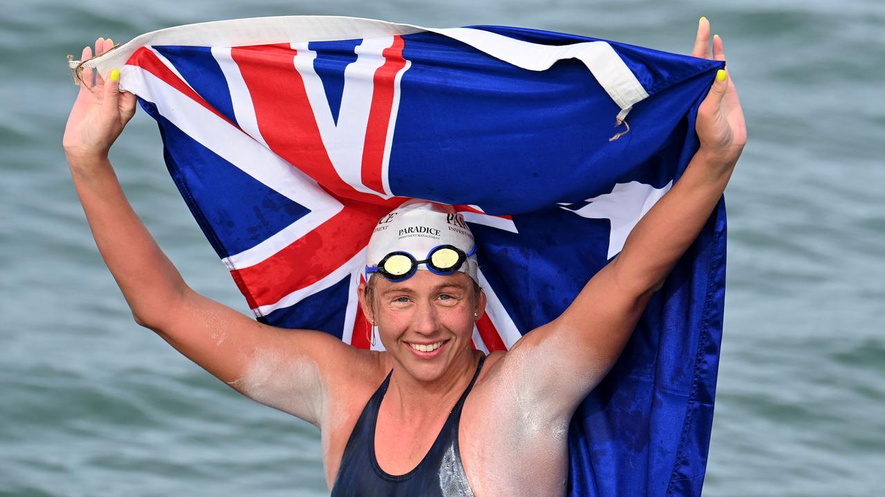 Photo of L’Australienne Chloe McCardell établit un nouveau record pour le plus grand nombre de traversées de la Manche entre l’Angleterre et la France.
