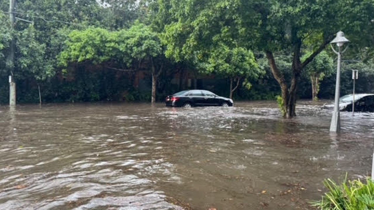 Flooding Montague Road. Photos by Nicole Machen,