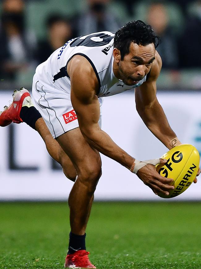 Carlton legend Eddie Betts wants to come to Darwin to play for Palmerston in the NTFL, and the Magpies are working hard to make sure he will pass NT Government protocols. Picture: Mark Brake/Getty Images