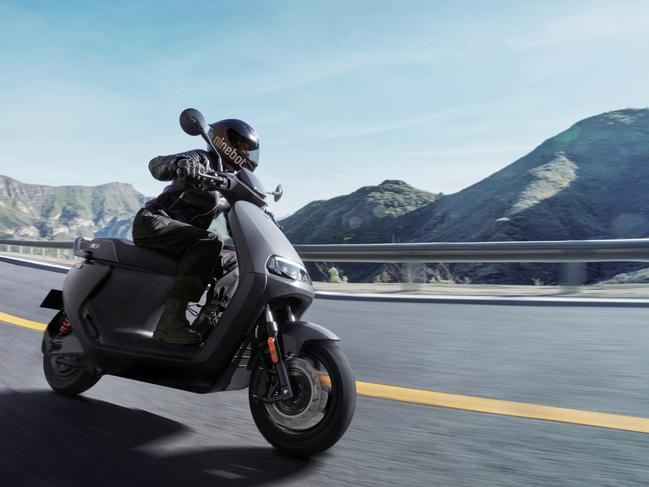 Segway's new electric motorcycle, the E300SE