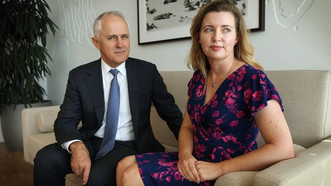 Malcolm Turnbull meets with Toni McCaffery, who lost her daughter Dana in 2009 to whooping cough.