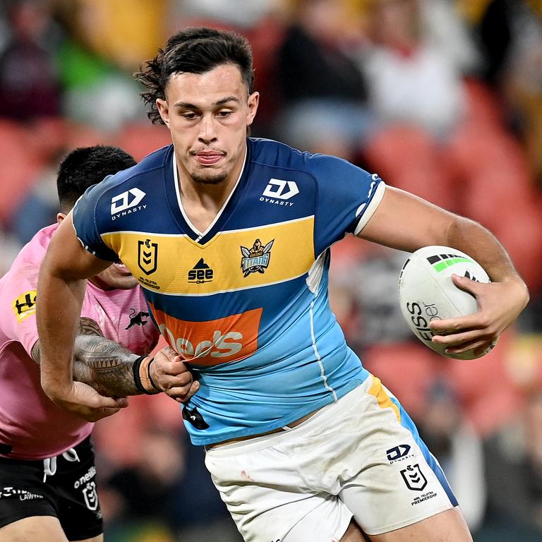 The Titans are desperate to retain Tino Fa'asuamaleaui. Picture: Bradley Kanaris/Getty Images