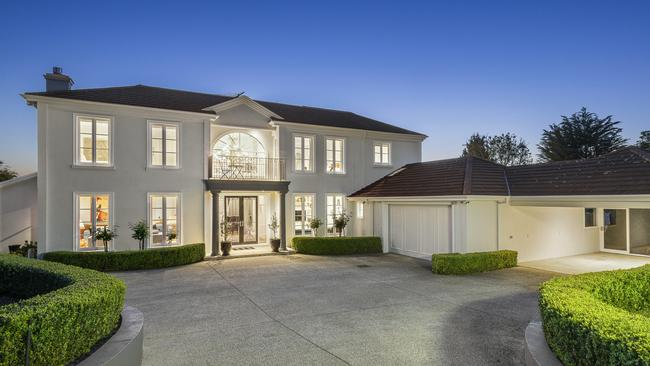 5 Lois Place is a majestic five-bedroom home on 2386sq m.