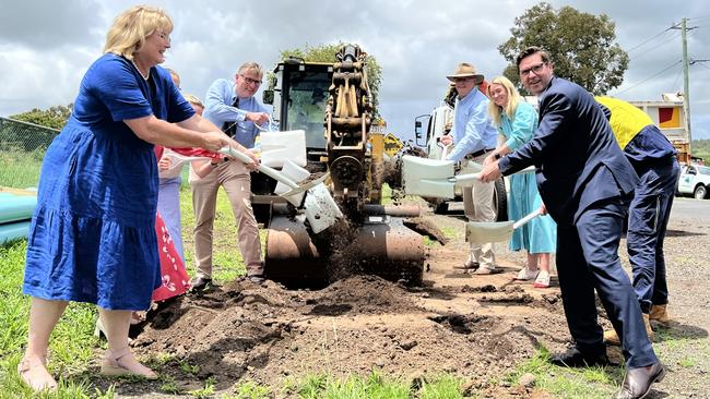 Pictured at the sod turning for the Four Communities Water Supply Project and Southern Water Treatment Plant are (from left) Queensland Minister for Local Government and Water, Ann Leahy, councillors Melissa Taylor, Edwina Farquhar, Member for Southern Downs James Lister, Queensland Assistant Minister to the Premier and Cabinet Trevor Watts, deputy mayor Rebecca Vonhoff, TRC Forman Construction Patrick Radford and mayor Geoff McDonald.