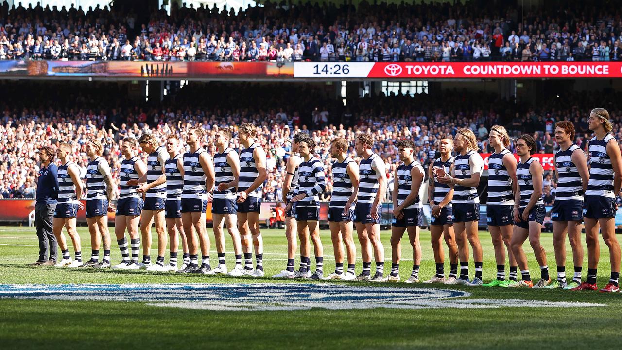 MELBOURNE, SEPTEMBER 24, 2022: 2022 AFL Grand Final between the Geelong Cats and Sydney Swans at the MCG. Geelong line up for the national anthem. Picture: Mark Stewart
