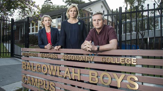 Warringah MP Zali Steggall flanked by P and C member Anita Tymkiw and P and C president Mark Sablatnig outside Balgowlah Boys campus. Picture: Troy Snook.