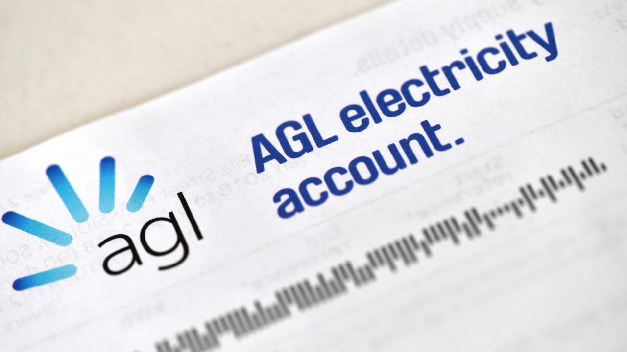 AGL bows to loyalty tax pressure agrees to offer discounts to