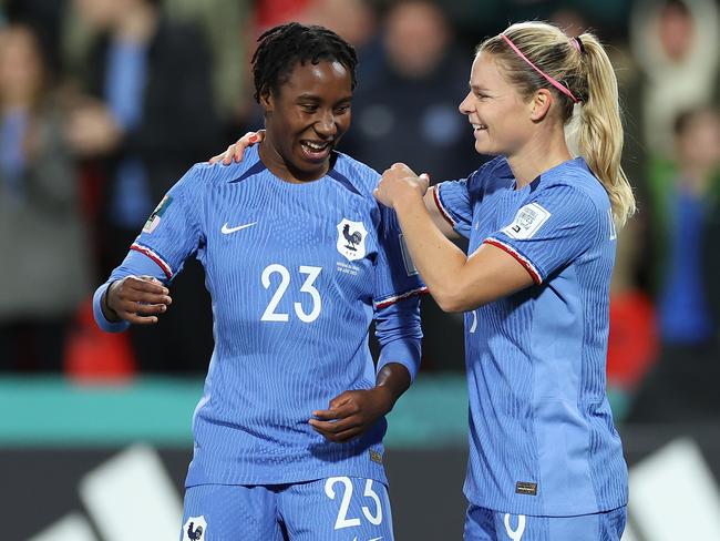 ADELAIDE, AUSTRALIA - AUGUST 08: Eugenie Le Sommer (R) of France celebrates with teammate Vicki Becho (L) after scoring her team's fourth goal during the FIFA Women's World Cup Australia & New Zealand 2023 Round of 16 match between France and Morocco at Hindmarsh Stadium on August 08, 2023 in Adelaide / Tarntanya, Australia. (Photo by Cameron Spencer/Getty Images )