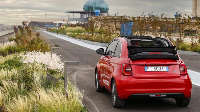 The Fiat 500e is available with folding fabric roof.