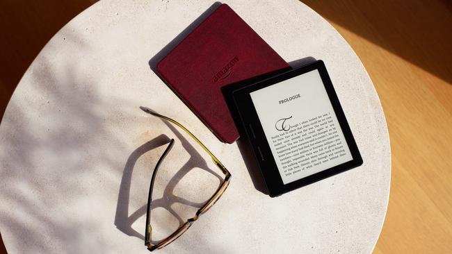 Amazon's Kindle Oasis e-book reader delivers a six-inch screen in a much smaller form than its previous devices.