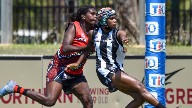 Palmerston's Marika Carlton running towards goal against the Tiwi Bombers in the 2023-24 NTFL season. Picture: Tymunna Clements / AFLNT Media
