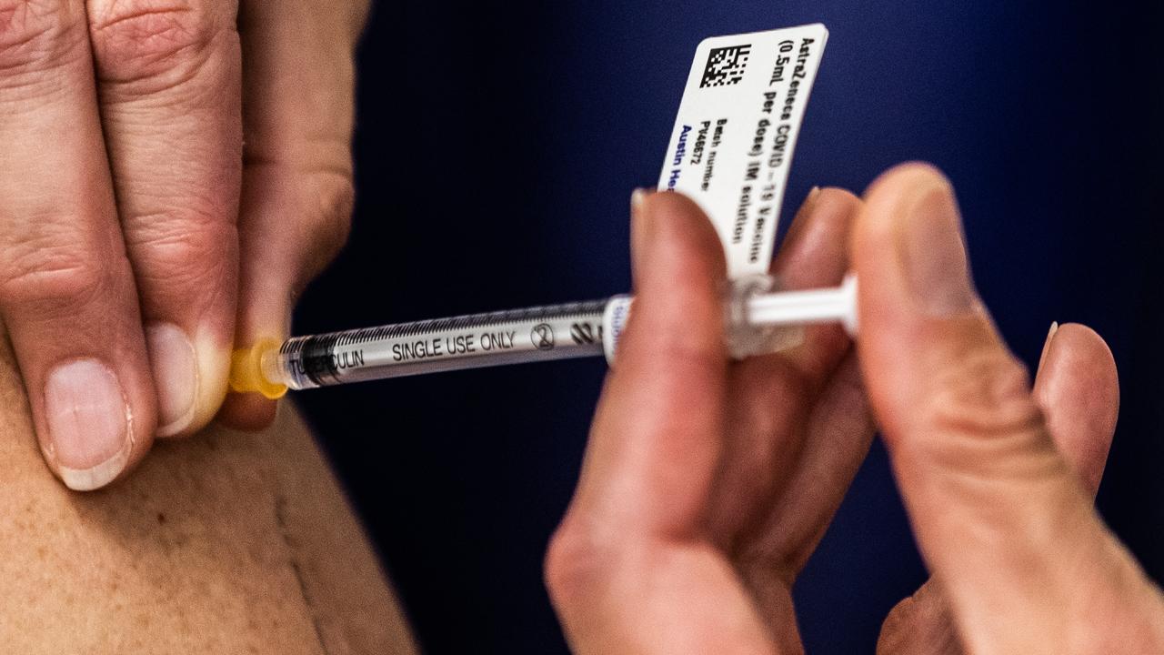 Dangerous political squabbling compromises vaccine rollout