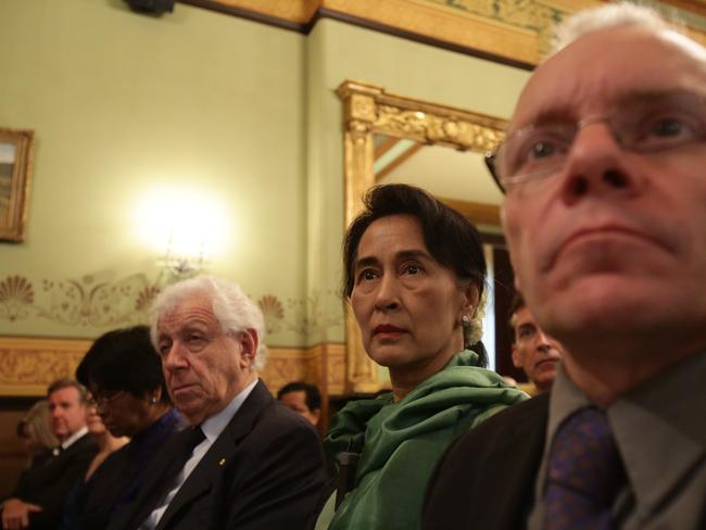 Frank Lowy Chairman, Saw Aung San Suu Kyi, chairperson of the National League for Democracy in Burma, and Associate Professor Sean Turnell, Macquarie University prior to a conversation at the Lowy Institute on Thursday 28 November 2013