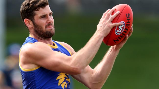 It would have taken some bold moves to score the maximum possible SuperCoach score this season — including making Jack Darling captain in Round 9 then trading him out the next week.