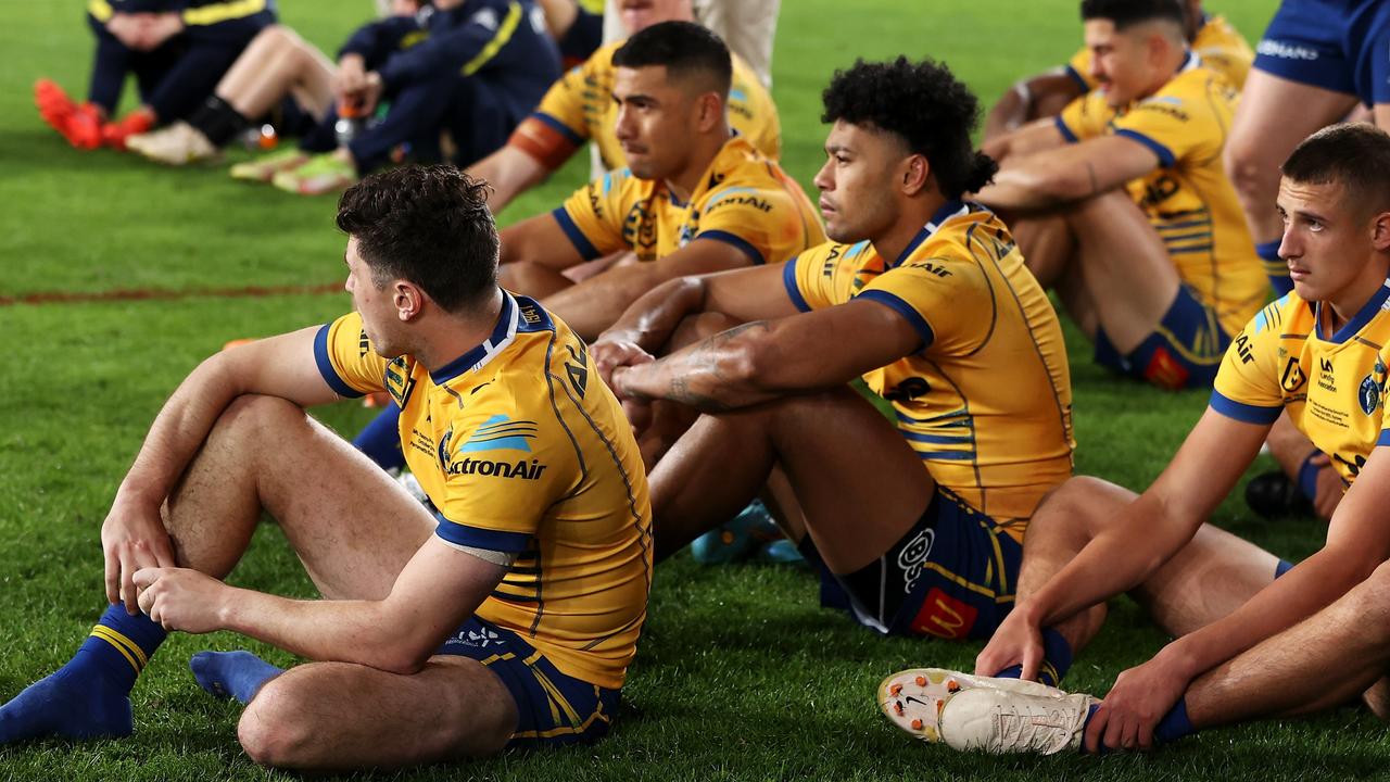SYDNEY, AUSTRALIA - OCTOBER 02: The Eels look dejected after defeat in the 2022 NRL Grand Final match between the Penrith Panthers and the Parramatta Eels at Accor Stadium on October 02, 2022, in Sydney, Australia. (Photo by Mark Kolbe/Getty Images)