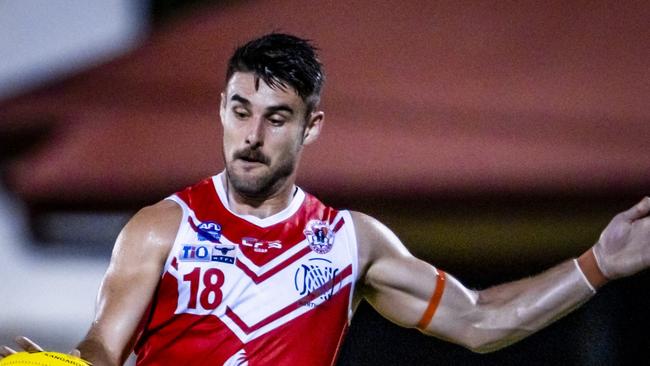 Waratah midfielder Robbie Turnbull with ball in hand in the 2023-24 NTFL season. Picture: Patch Clapp / AFLNT Media