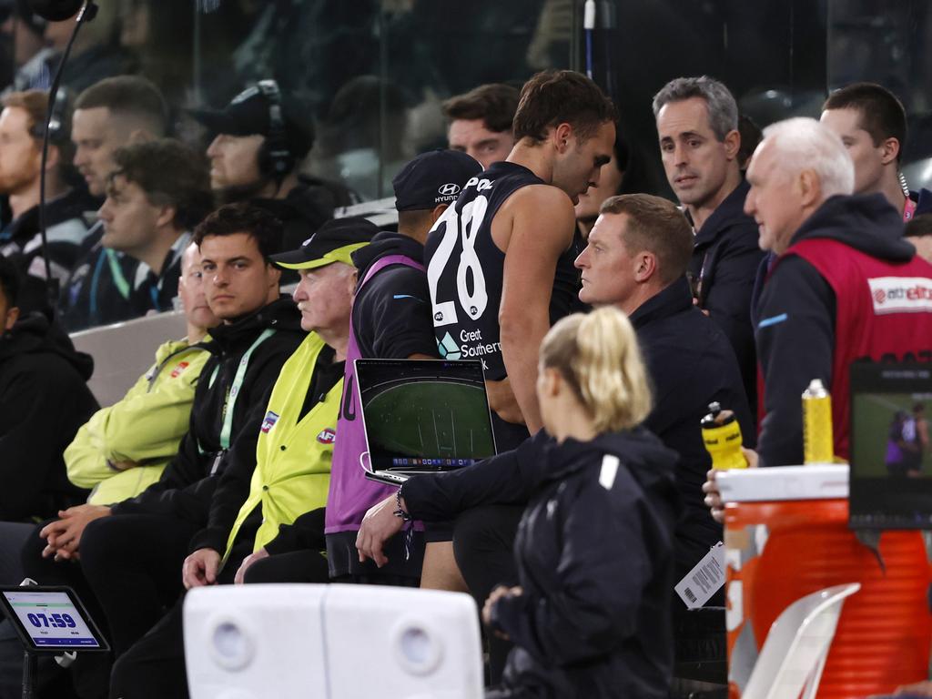 David Cuningham heads to the rooms after being injured. Picture: Darrian Traynor/Getty Images