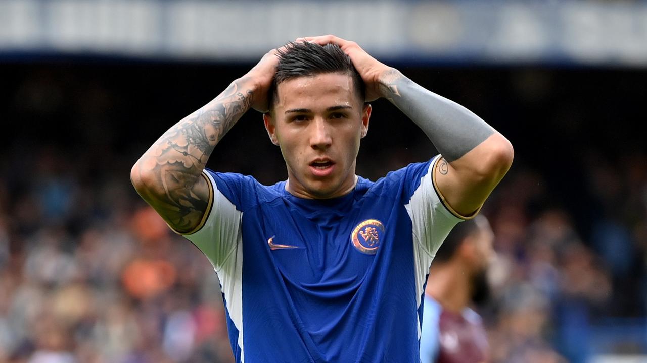 LONDON, ENGLAND – SEPTEMBER 24: Enzo Fernandez of Chelsea looks dejected during the Premier League match between Chelsea FC and Aston Villa at Stamford Bridge on September 24, 2023 in London, England. (Photo by Justin Setterfield/Getty Images)