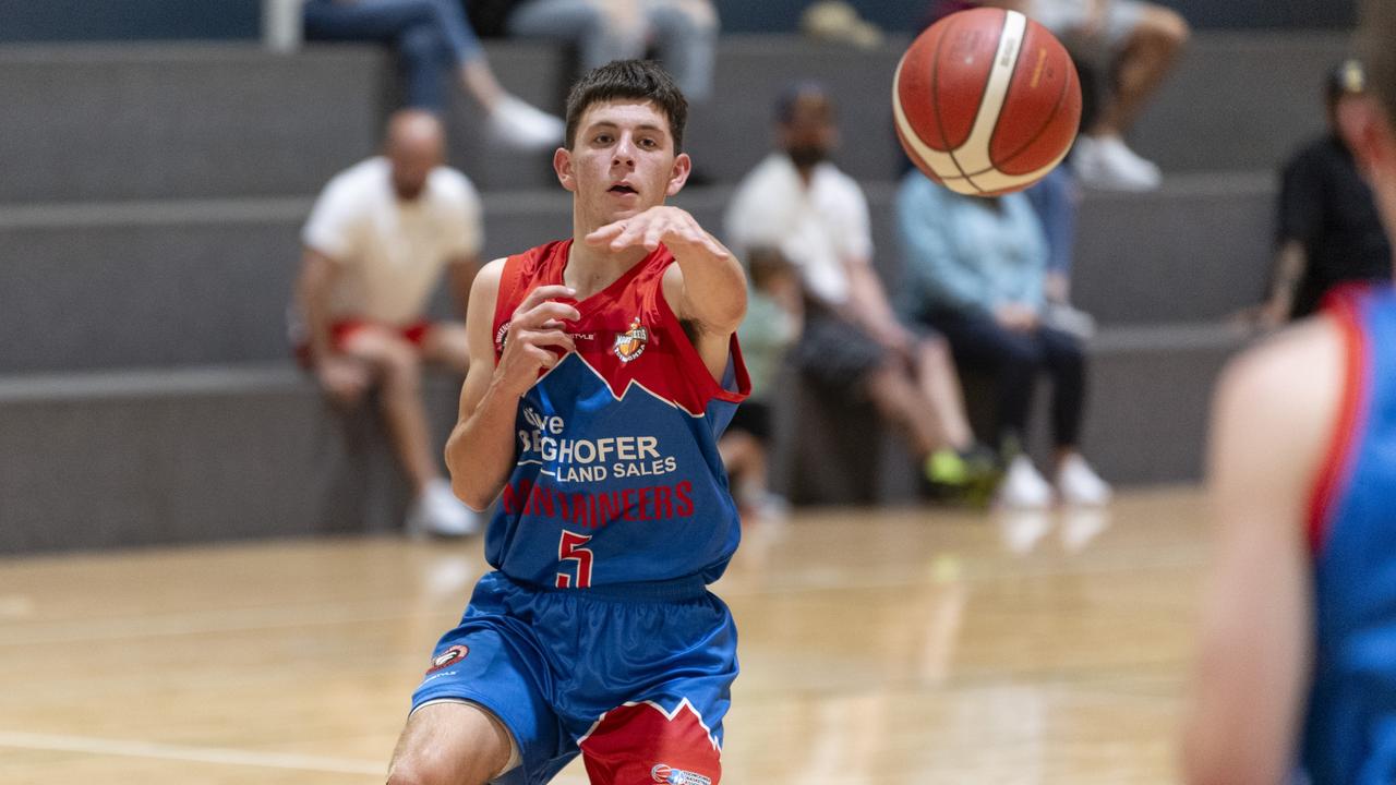 Braydon Ford for Toowoomba Mountaineers against Logan Thunder in QSL Youth men basketball. Picture: Kevin Farmer