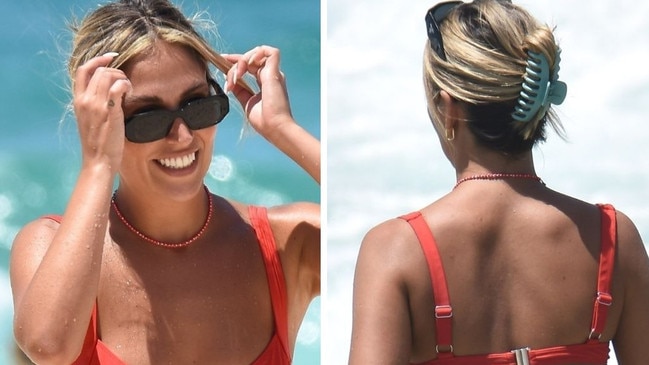 Aussie star flaunts booty in G-string bikini