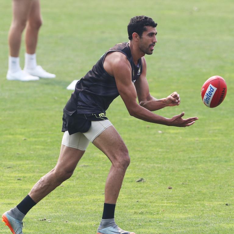 Lock Marlion Pickett in. Picture: AAP Image/David Crosling