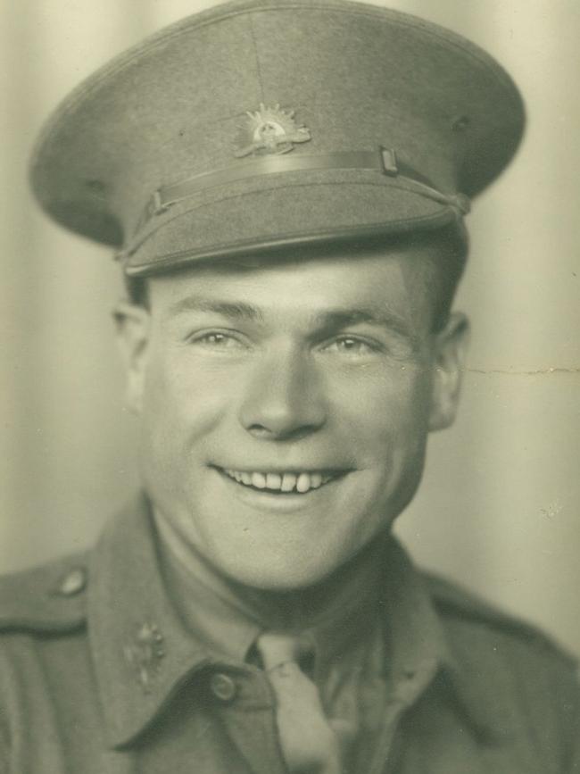 Ron Barassi Snr was killed at Tobruk in 1941.