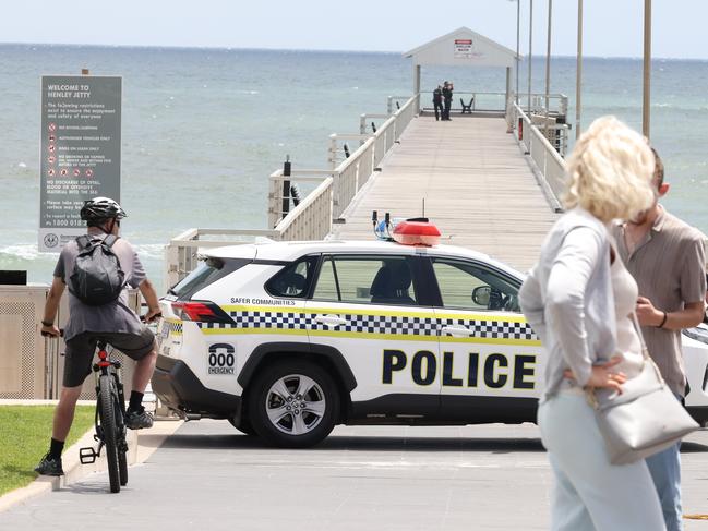 NEWS ADVPotential Drowning , Henley BeachImage/Russell Millard Photography