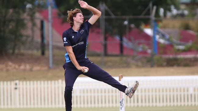 Joel Foster bowls for Manly at Bankstown Oval, Saturday, 23rd November 2019. (AAP IMAGE / Robert Pozo)