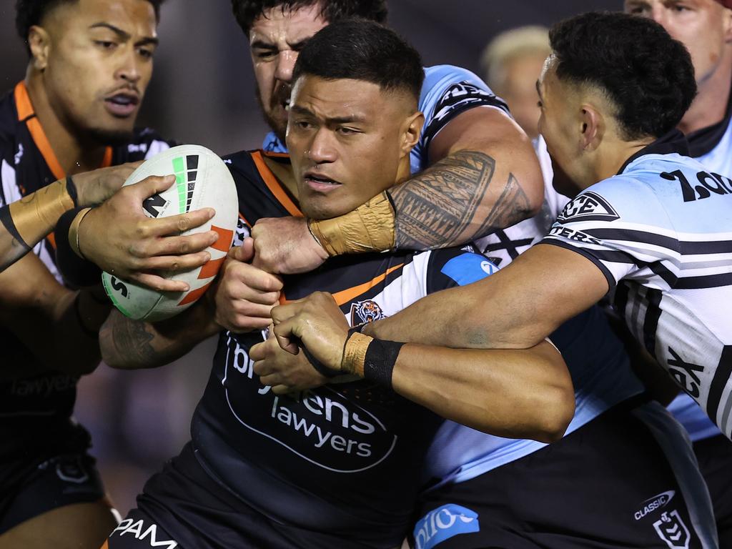 The Bulldogs have entered the race to sign prop forward Stefano Utoikamanu for 2025. Picture: Brendon Thorne/Getty Images