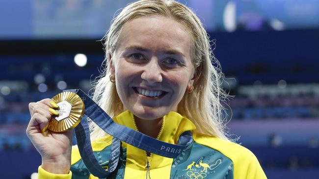 Australian Ariane Titmus with her gold medal after the 400 metre final. Picture: Michael Klein