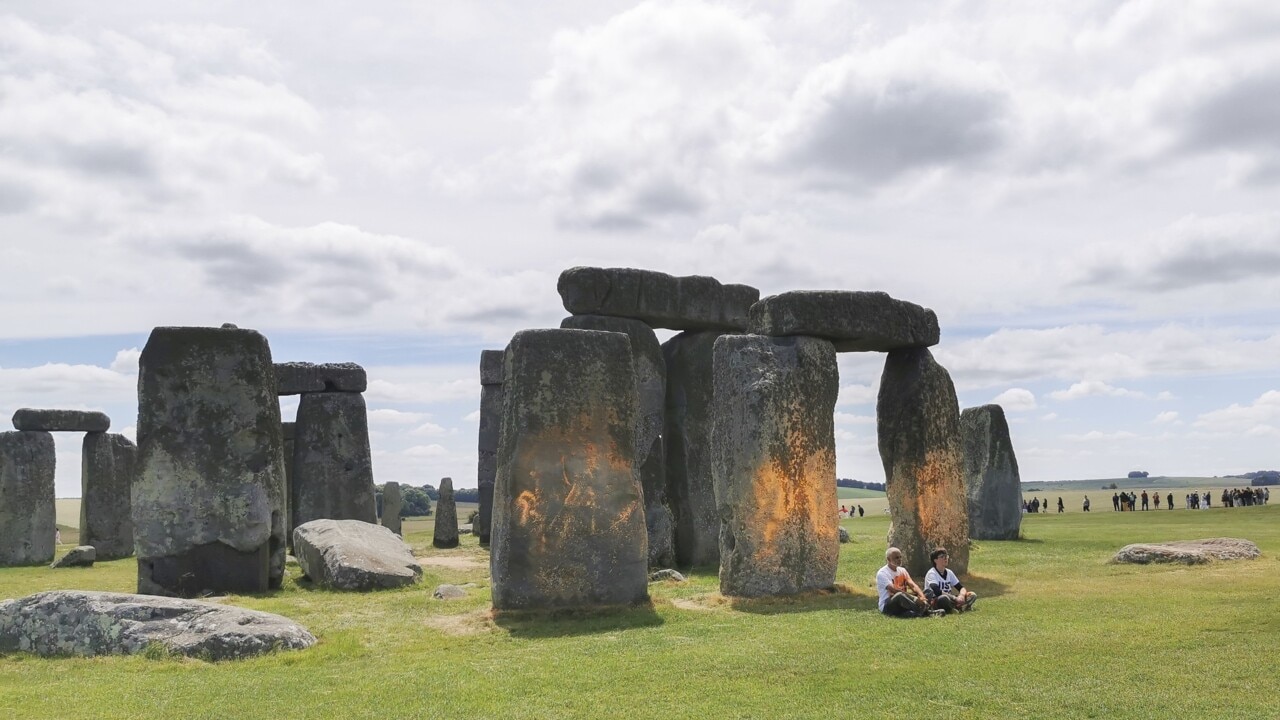 Climate protesters spray orange paint on Stonehenge | Sky News Australia