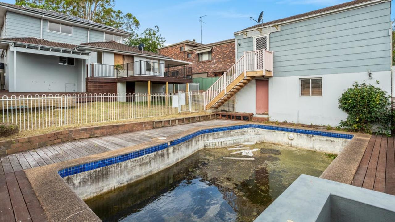 Swamp looking pool in Kings Langley home sold for $1.522m.