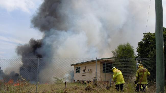 200sq m grass fire spreads to burn 3ha of land in Smeaton Grange ...