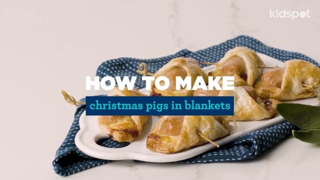 How to make Christmas pigs in a blanket