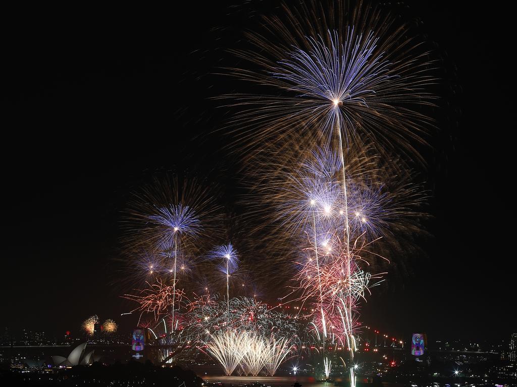 New Years Eve 2018 - 9pm Fireworks display from Dudley Page Reserve in Dover Heights. Picture: Toby Zerna