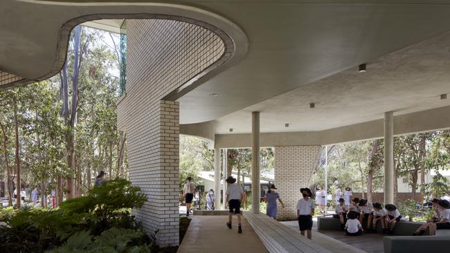 Cannon Hill Anglican College D-Block, Reddog Architects in association with Blueline Architecture (QLD).