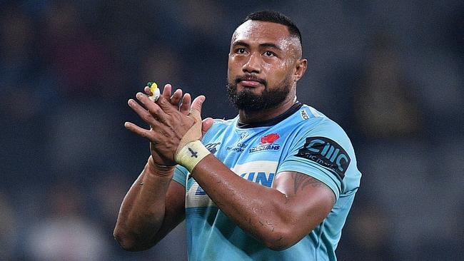 Sekope Kepu of the Waratahs gestures to the crowd as he leaves the field during the Round 17 Super Rugby match between the NSW Waratahs and the ACT Brumbies at Bankwest Stadium in Sydney, Saturday, June 8, 2019. (AAP Image/Dan Himbrechts) NO ARCHIVING, EDITORIAL USE ONLY