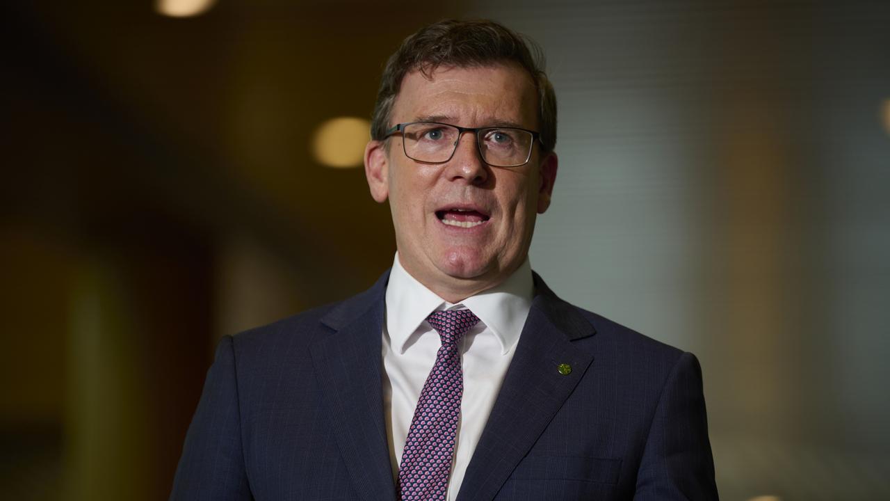 Alan Tudge in fiery Triple J interview with Avani Dias over draft ...